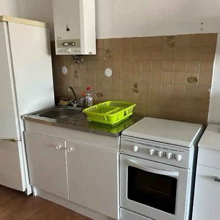 5 Personnes, A Deux Pas, Parking Gratuit - Fr-1-749-20 Agde