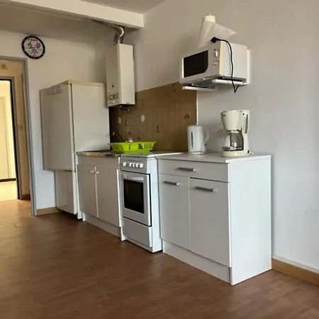 5 Personnes, A Deux Pas, Parking Gratuit - Fr-1-749-20 Apartment *