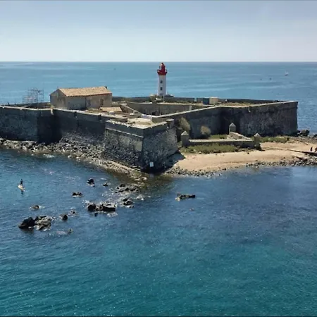 5 Personnes, A Deux Pas, Parking Gratuit - Fr-1-749-20 * Agde